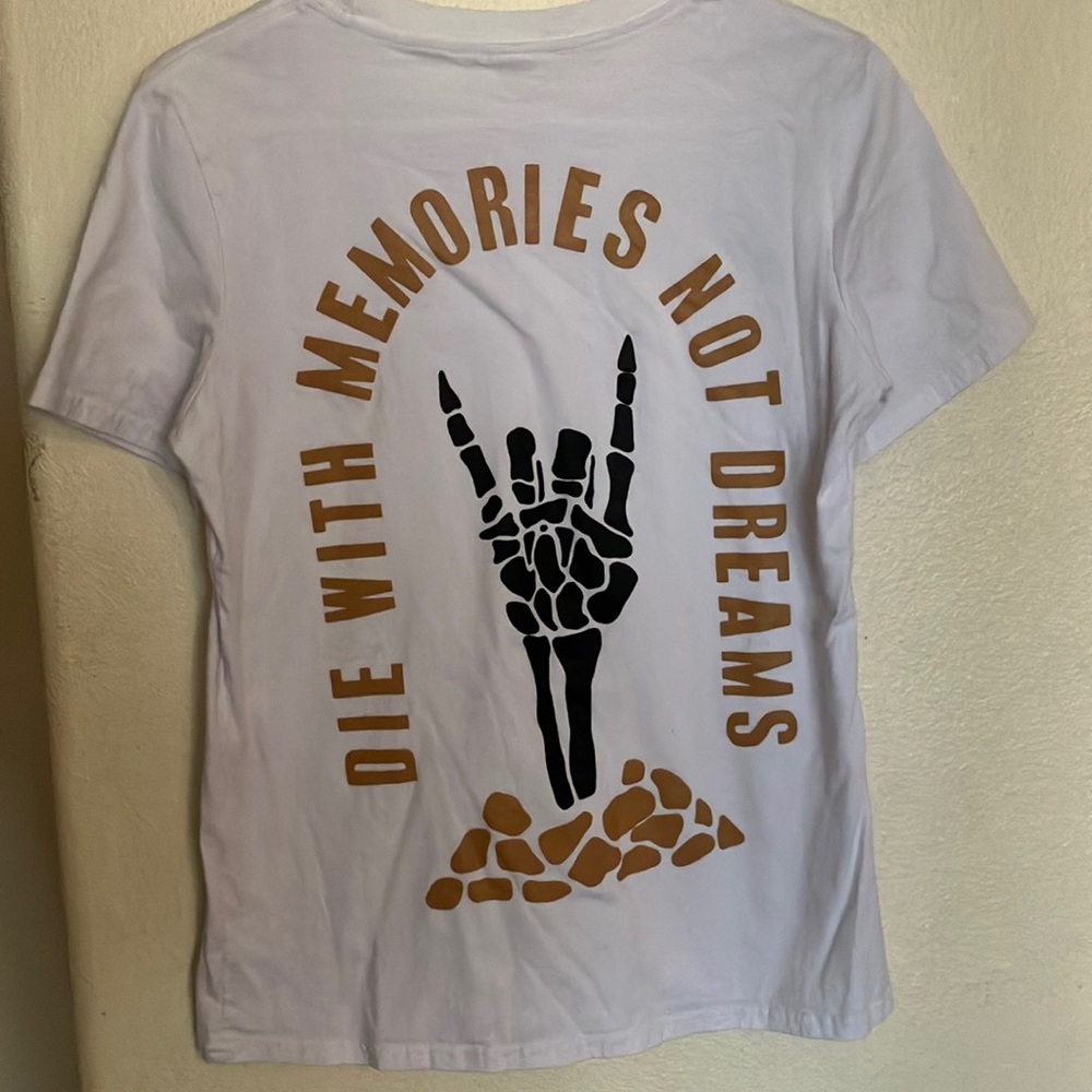 Chicyea Graphic Tee Short‎ Sleeve - print on back